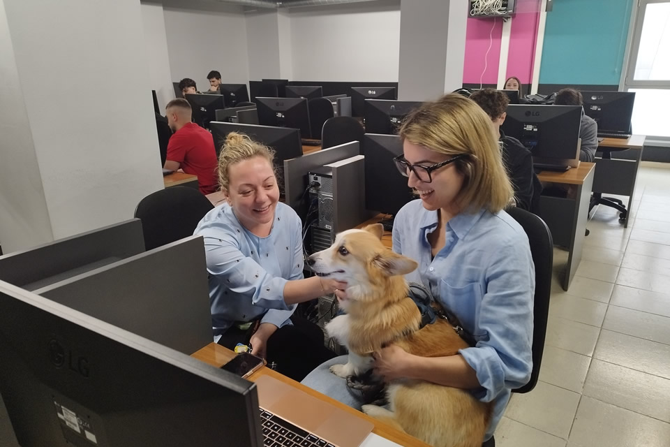 The audience also included a four-legged friend